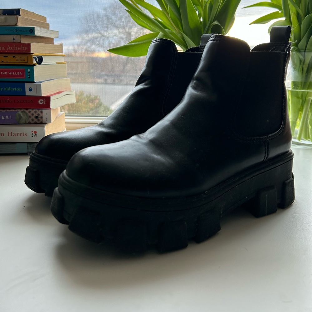 Jeffrey Campbell platform Chelsea boots